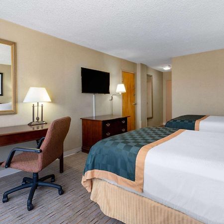 Ramada By Wyndham Reno Hotel & Casino Buitenkant foto