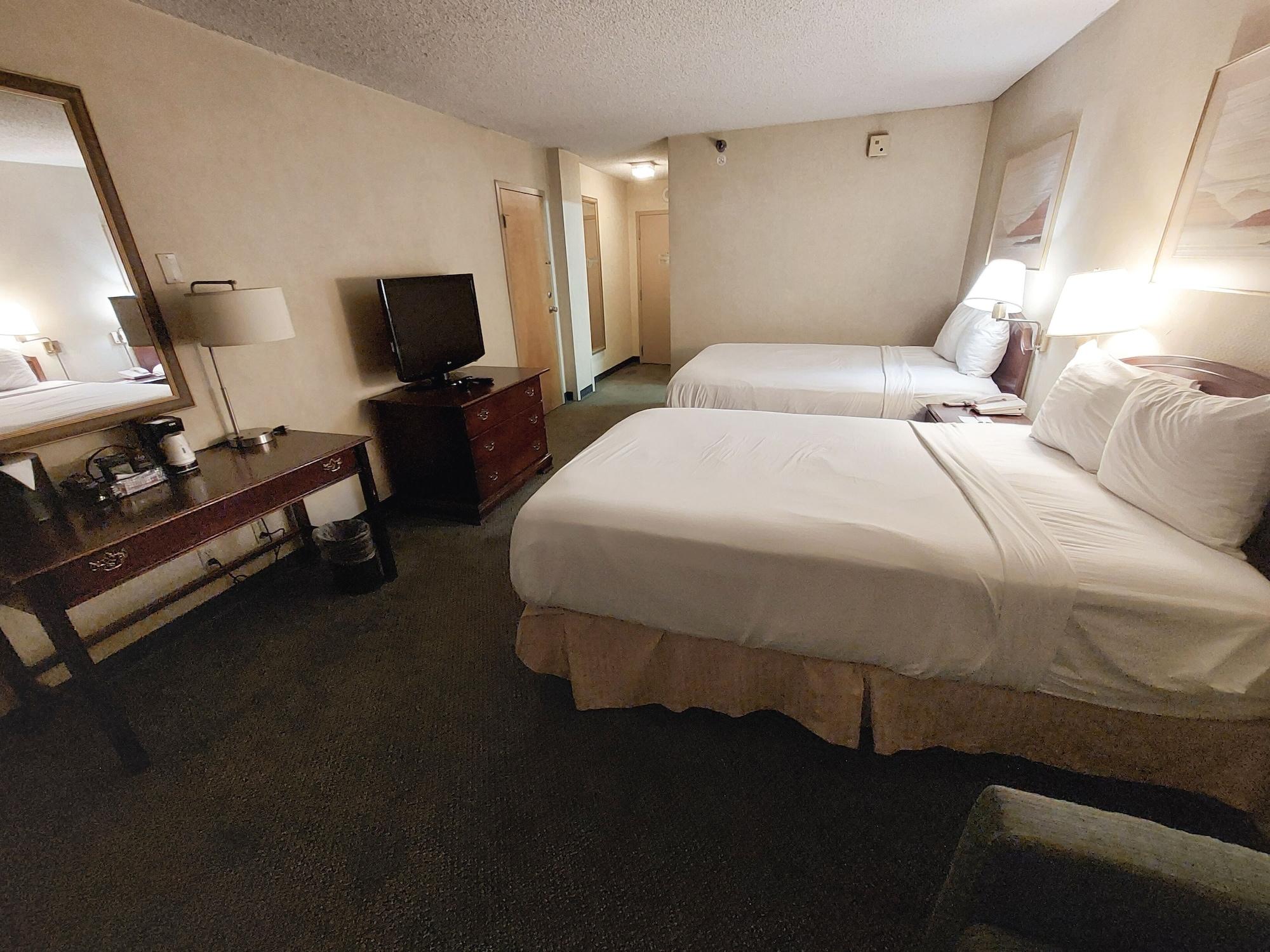 Ramada By Wyndham Reno Hotel & Casino Buitenkant foto
