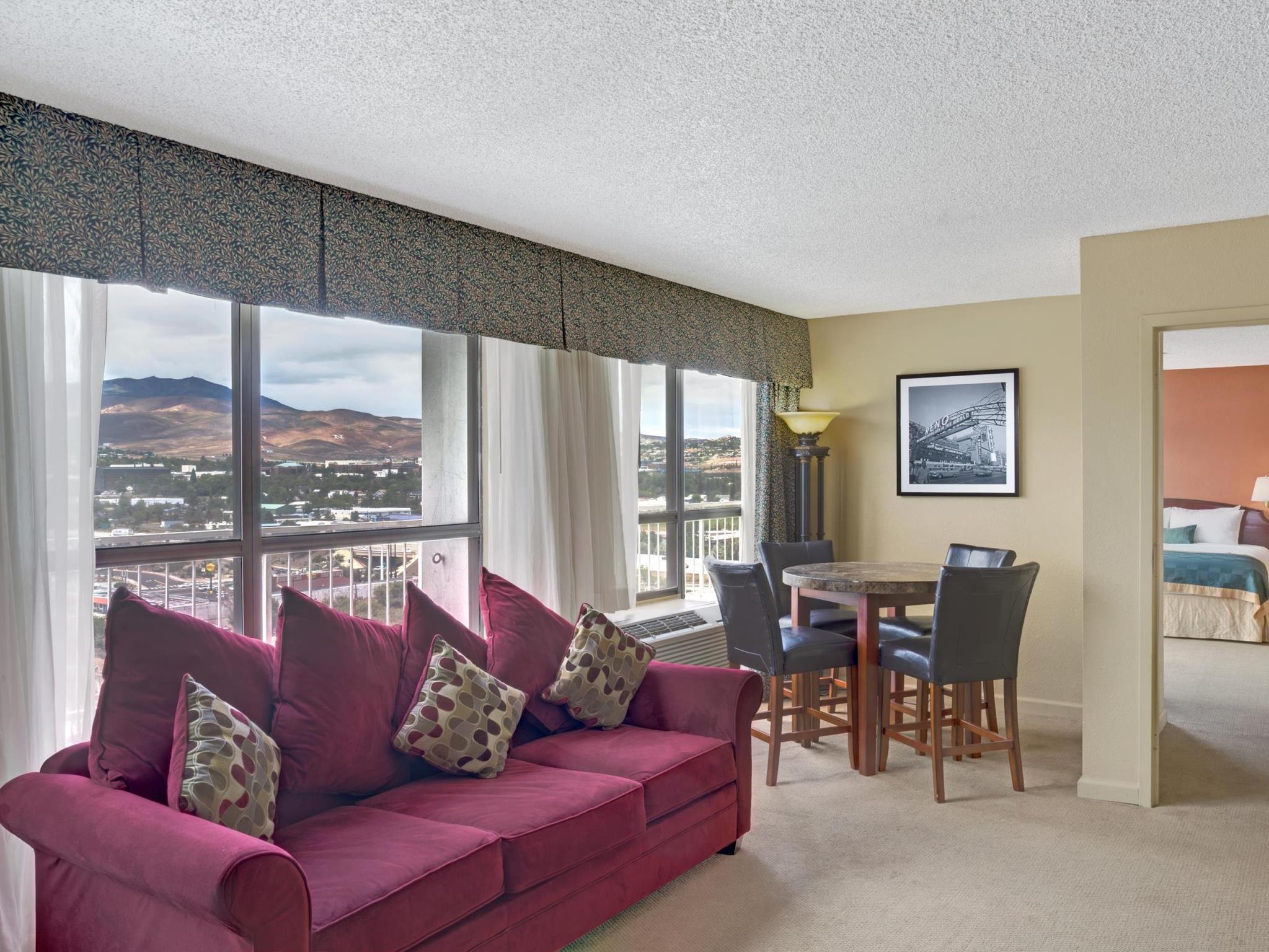 Ramada By Wyndham Reno Hotel & Casino Buitenkant foto