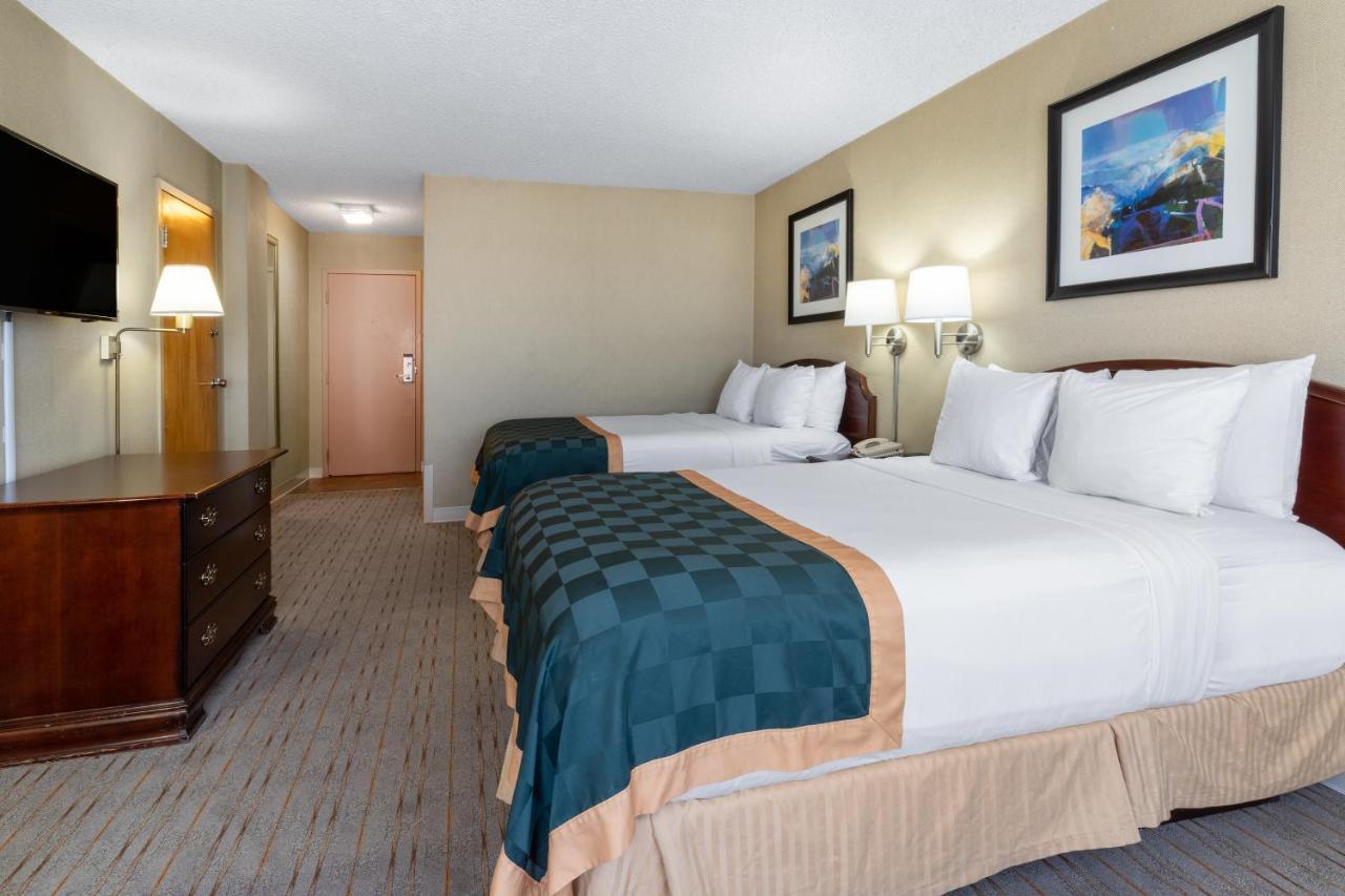 Ramada By Wyndham Reno Hotel & Casino Buitenkant foto