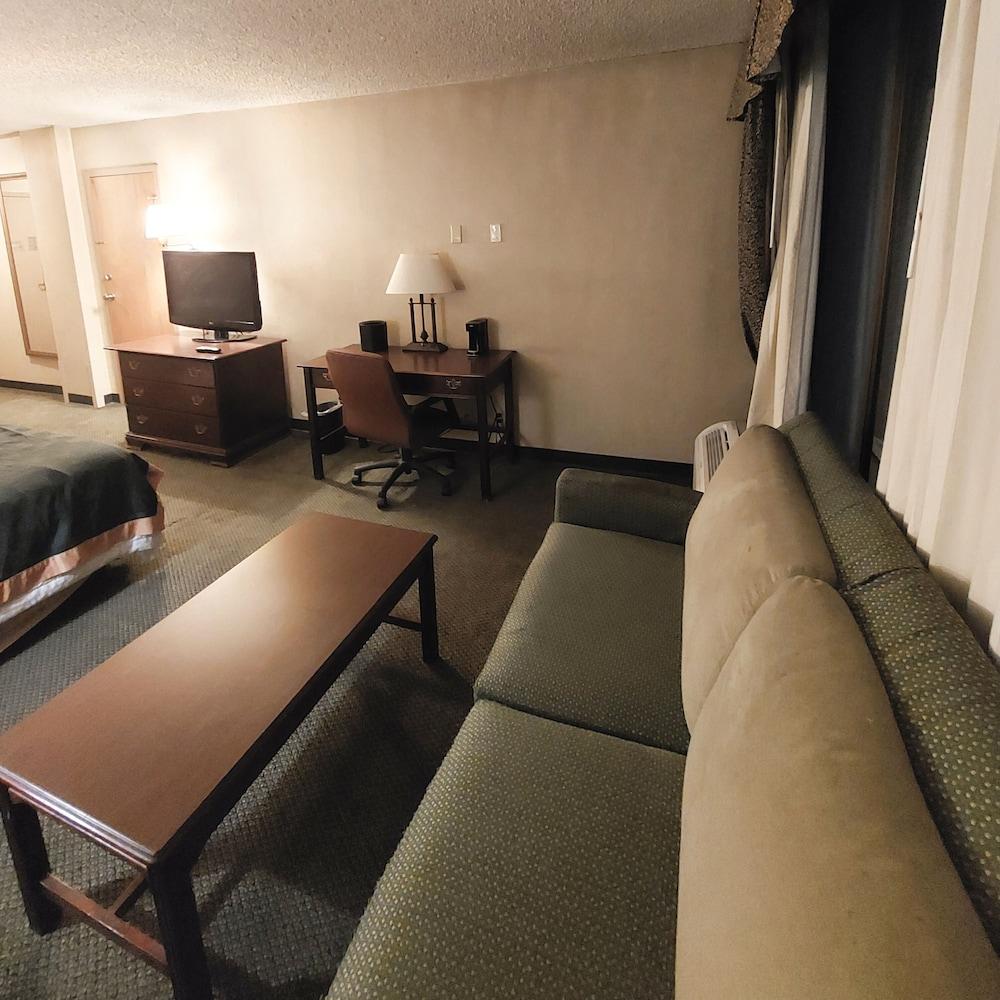 Ramada By Wyndham Reno Hotel & Casino Buitenkant foto